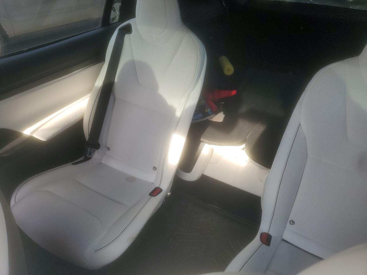 2022 Tesla Model X VIN: 7SAXCBE62NF359201 Lot: 85314755