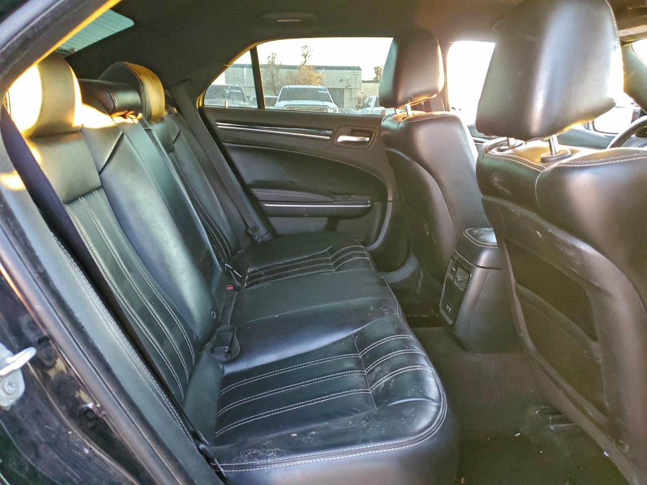 2019 Chrysler 300 S VIN: 2C3CCABG4KH533766 Lot: 94174405