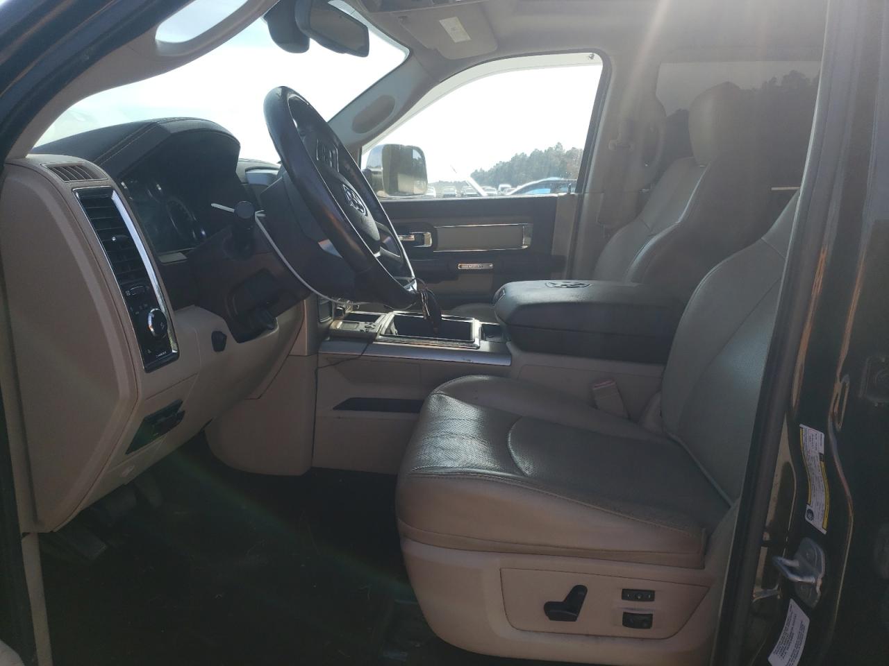 2014 Ram 2500 Laramie VIN: 3C6UR5NL6EG122556 Lot: 92476485