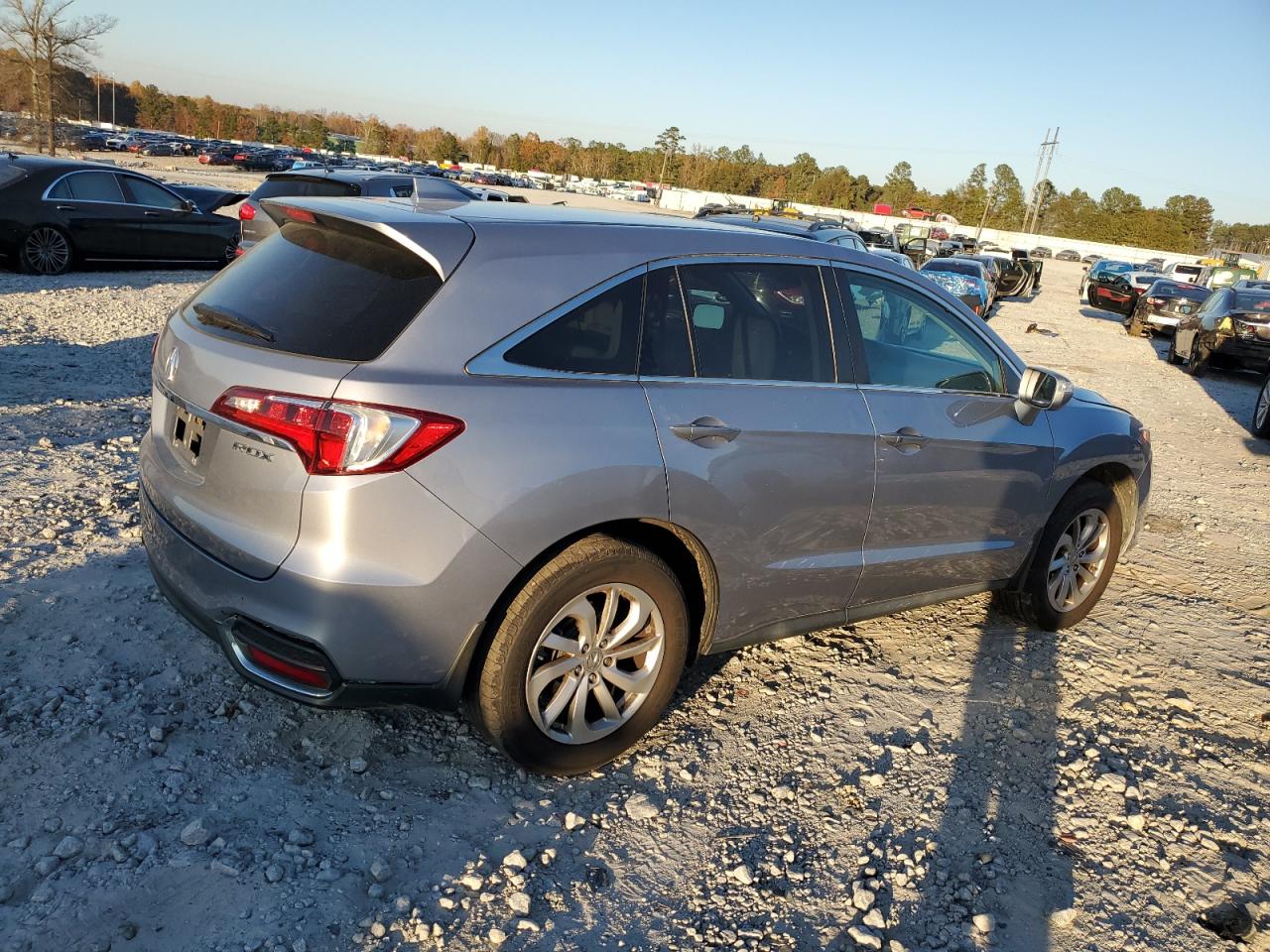 Фото: 5J8TB3H53GL004319