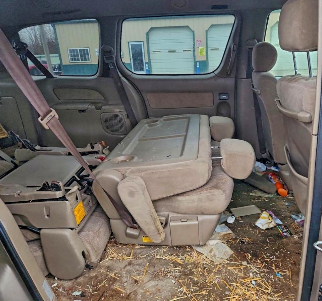 2002 Toyota Sienna Ce VIN: 4T3ZF19C22U437697 Lot: 93369725