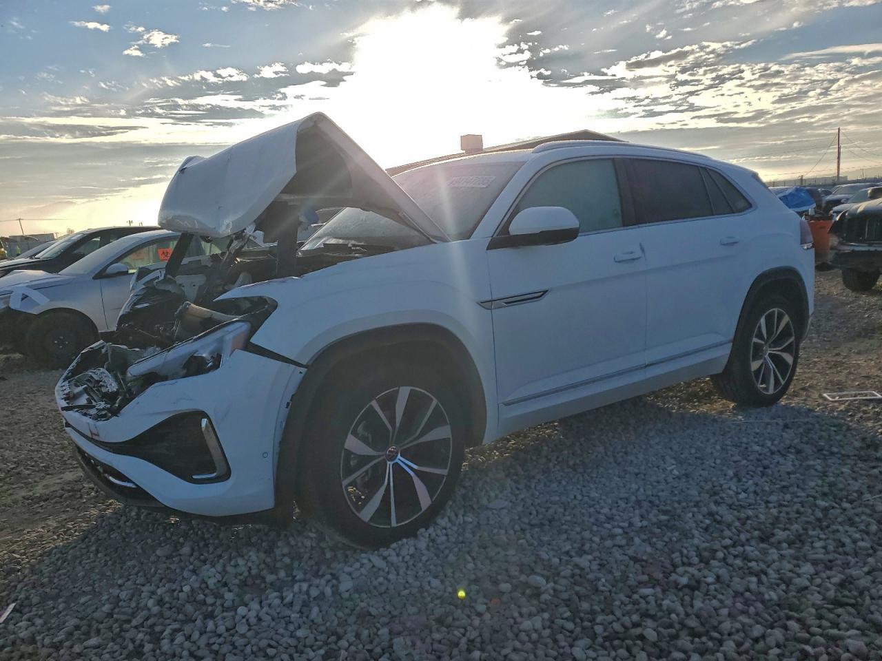 2025 Volkswagen Atlas Cross Sport Sel Premium R-Line VIN: 1V2FE2CA4SC228269 Lot: 94147285