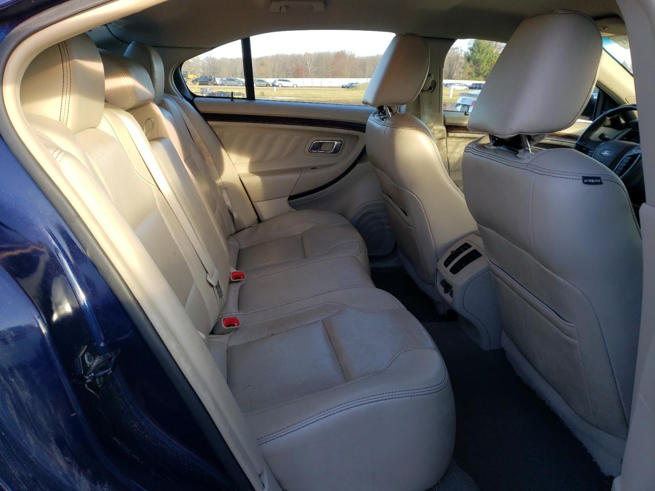 2011 Ford Taurus Limited VIN: 1FAHP2FW7BG101672 Lot: 92638705