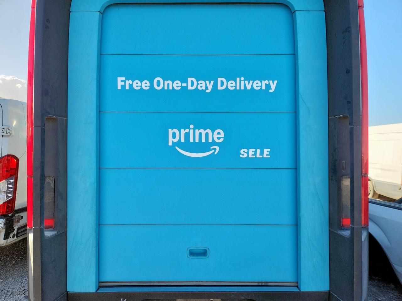 2023 Rivian Edv 700 Delivery Van VIN: 7FCEHEB71PN005947 Lot: 91713025