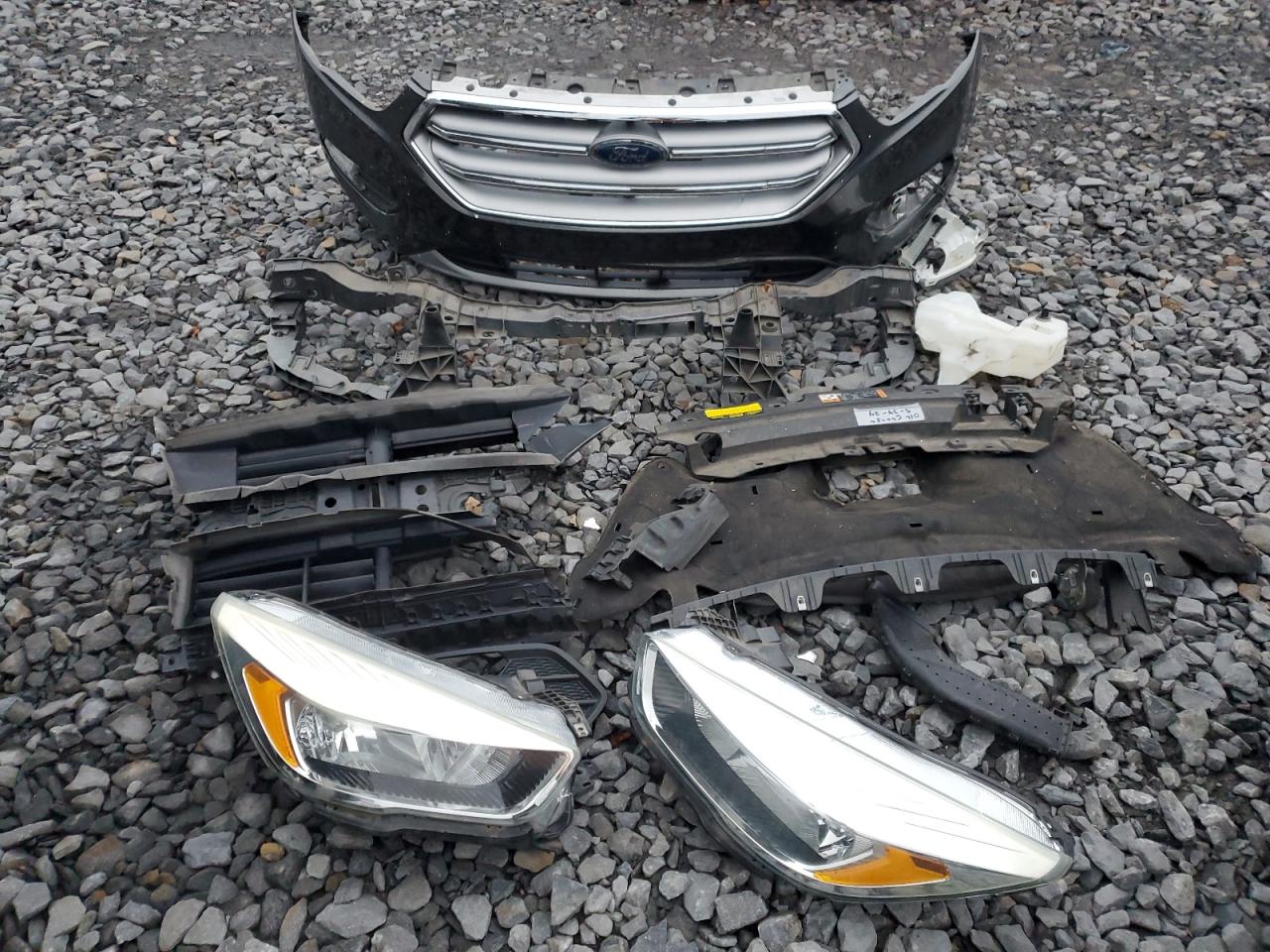 2017 Ford Escape Se VIN: 1FMCU9GD3HUE83675 Lot: 92146835