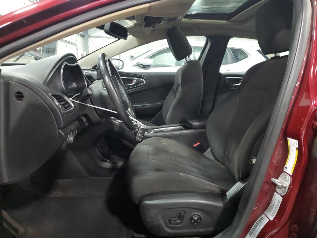 2015 Chrysler 200 Limited VIN: 1C3CCCAB7FN554190 Lot: 92251945