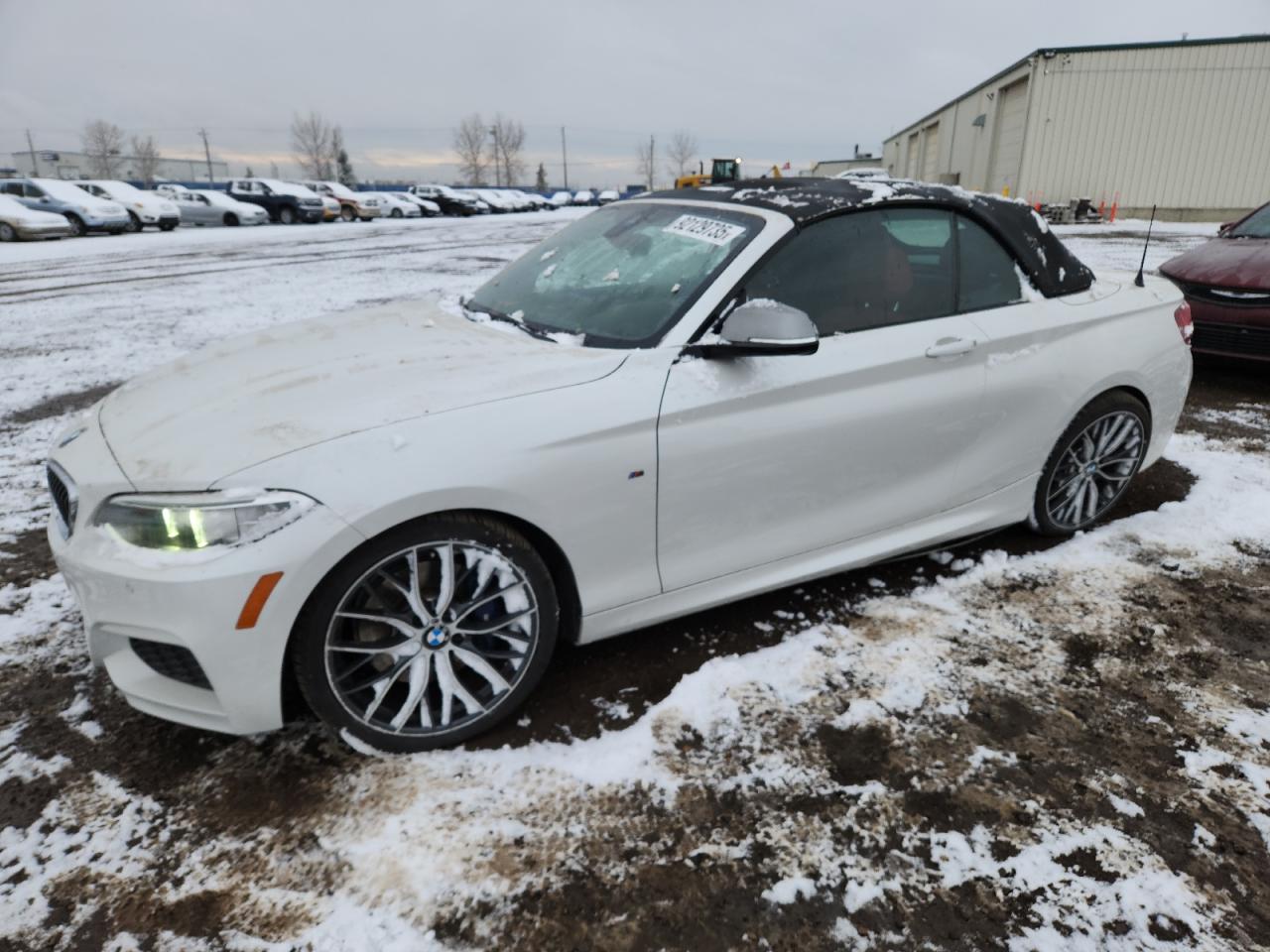 Фото: WBA2L3C33HV667597