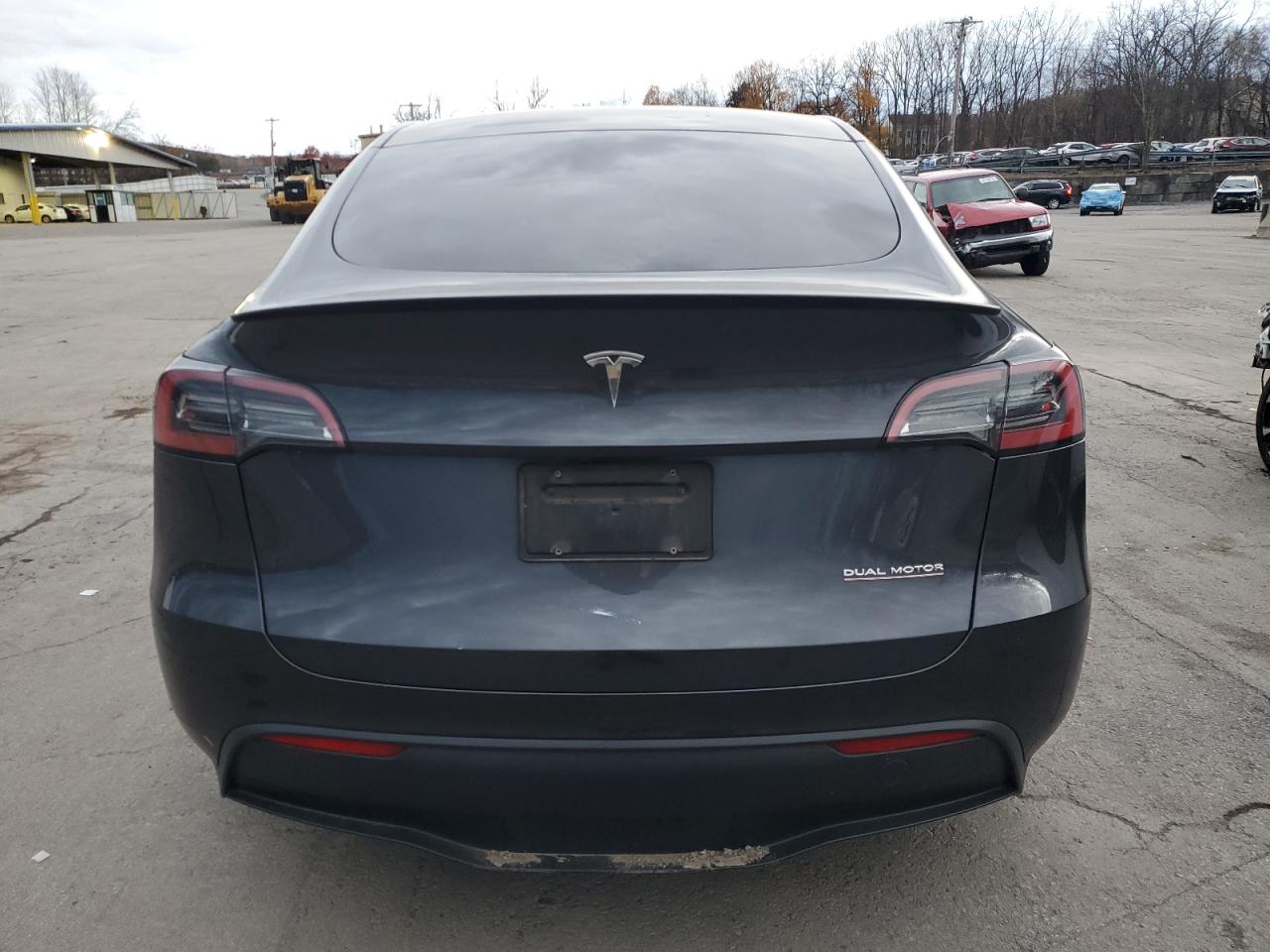 2025 Tesla Model Y VIN: 7SAYGDEFXSA352283 Lot: 92280315