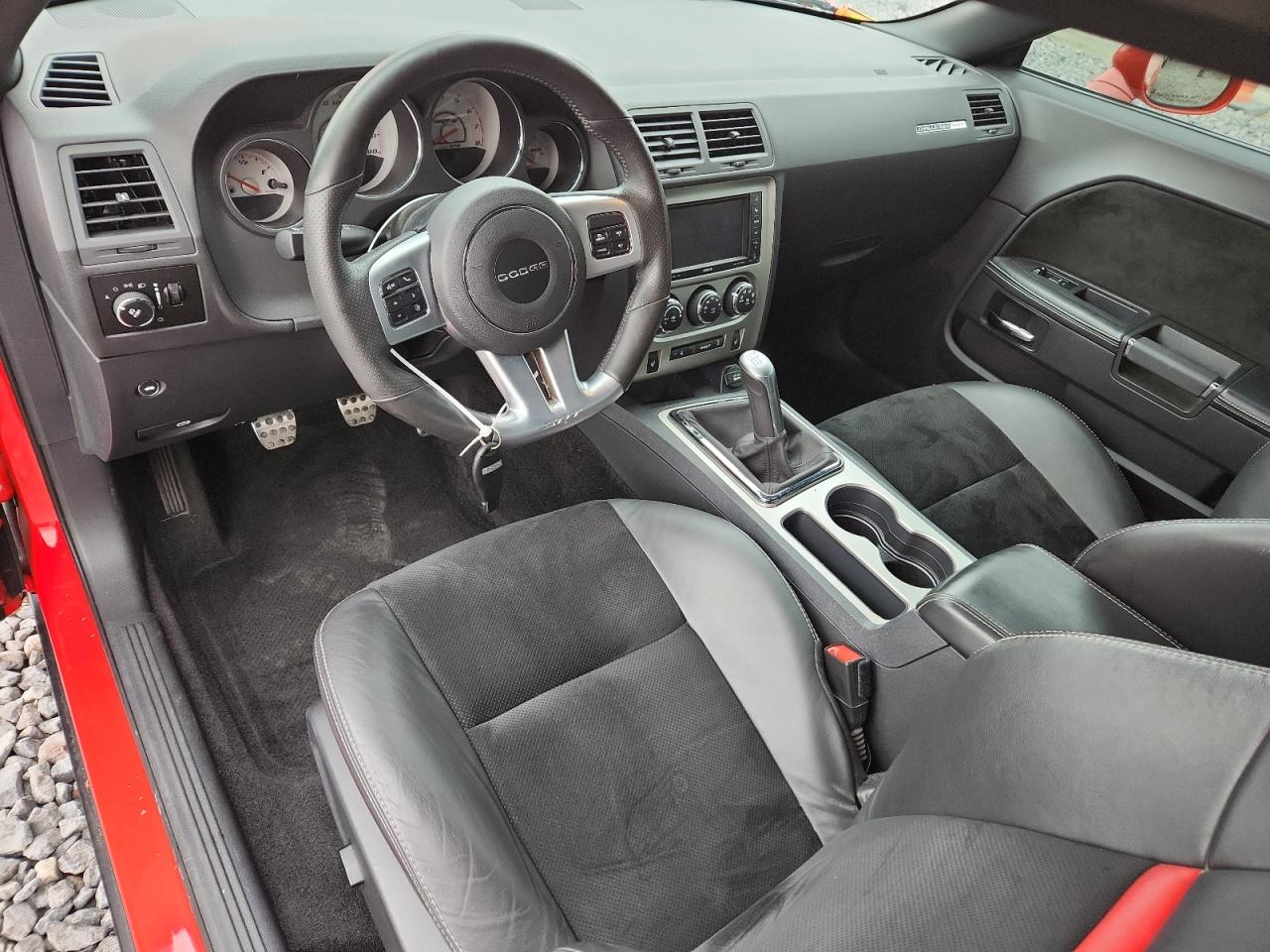 2013 Dodge Challenger Srt-8 VIN: 2C3CDYCJ3DH736537 Lot: 93652275