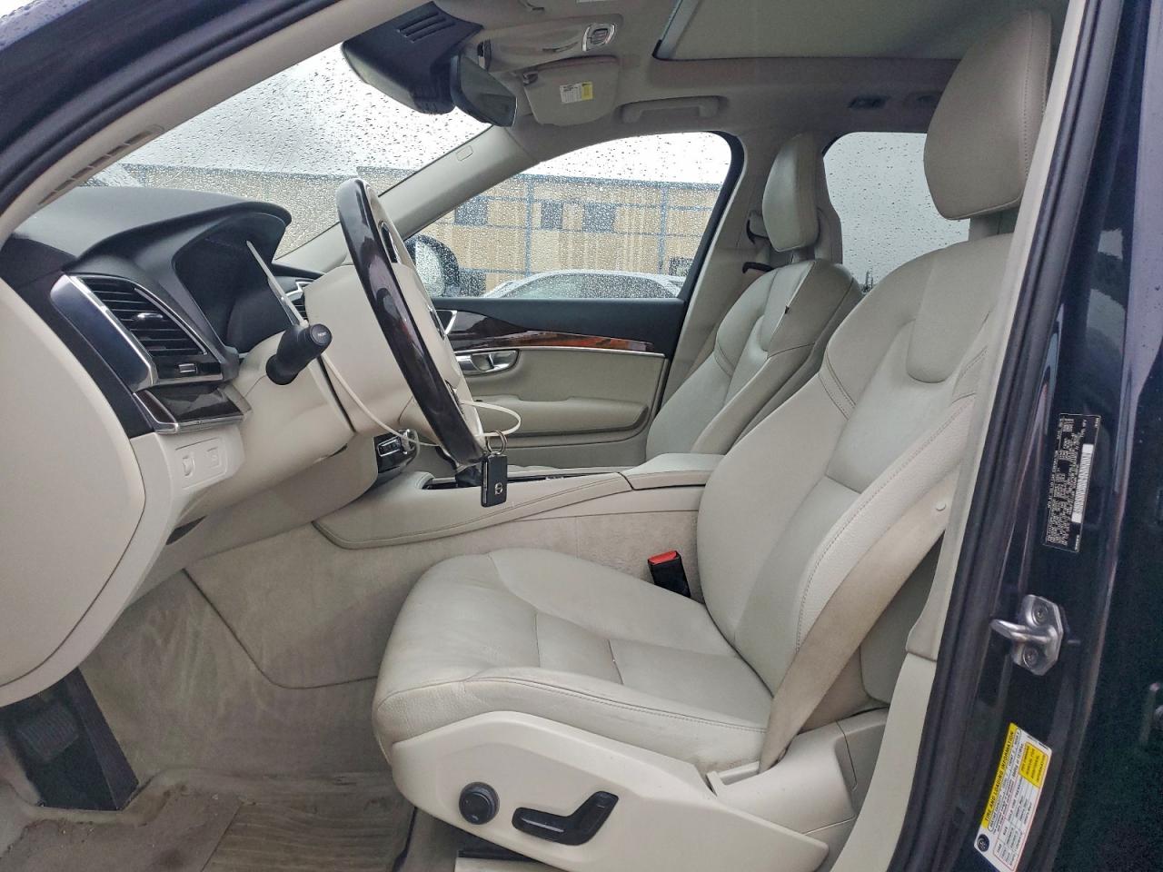 2016 Volvo Xc90 T6 VIN: YV4A22PK4G1029620 Lot: 93133505