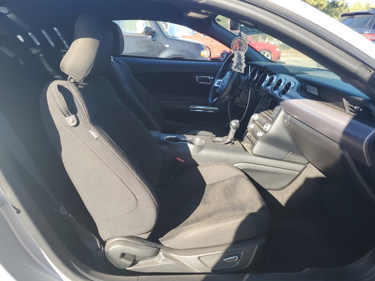 2017 Ford Mustang VIN: 1FA6P8TH8H5271236 Lot: 92182925