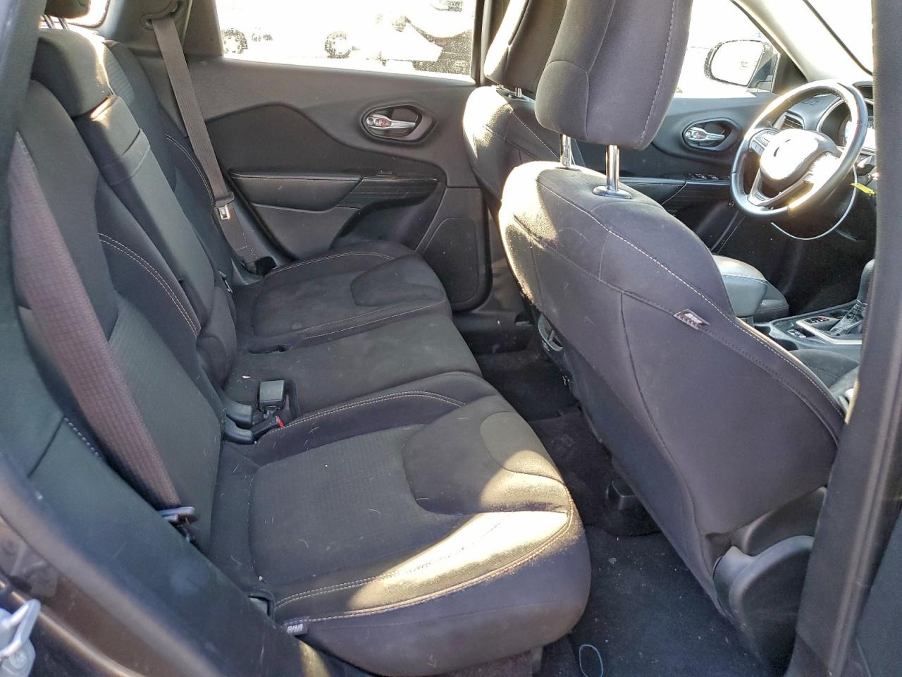 2016 Jeep Cherokee Latitude VIN: 1C4PJLCB7GW206837 Lot: 93376305