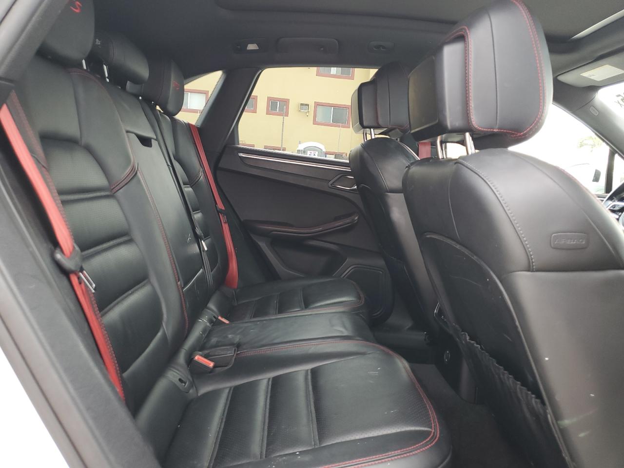 2018 Porsche Macan Gts VIN: WP1AG2A51JLB64376 Lot: 91355585