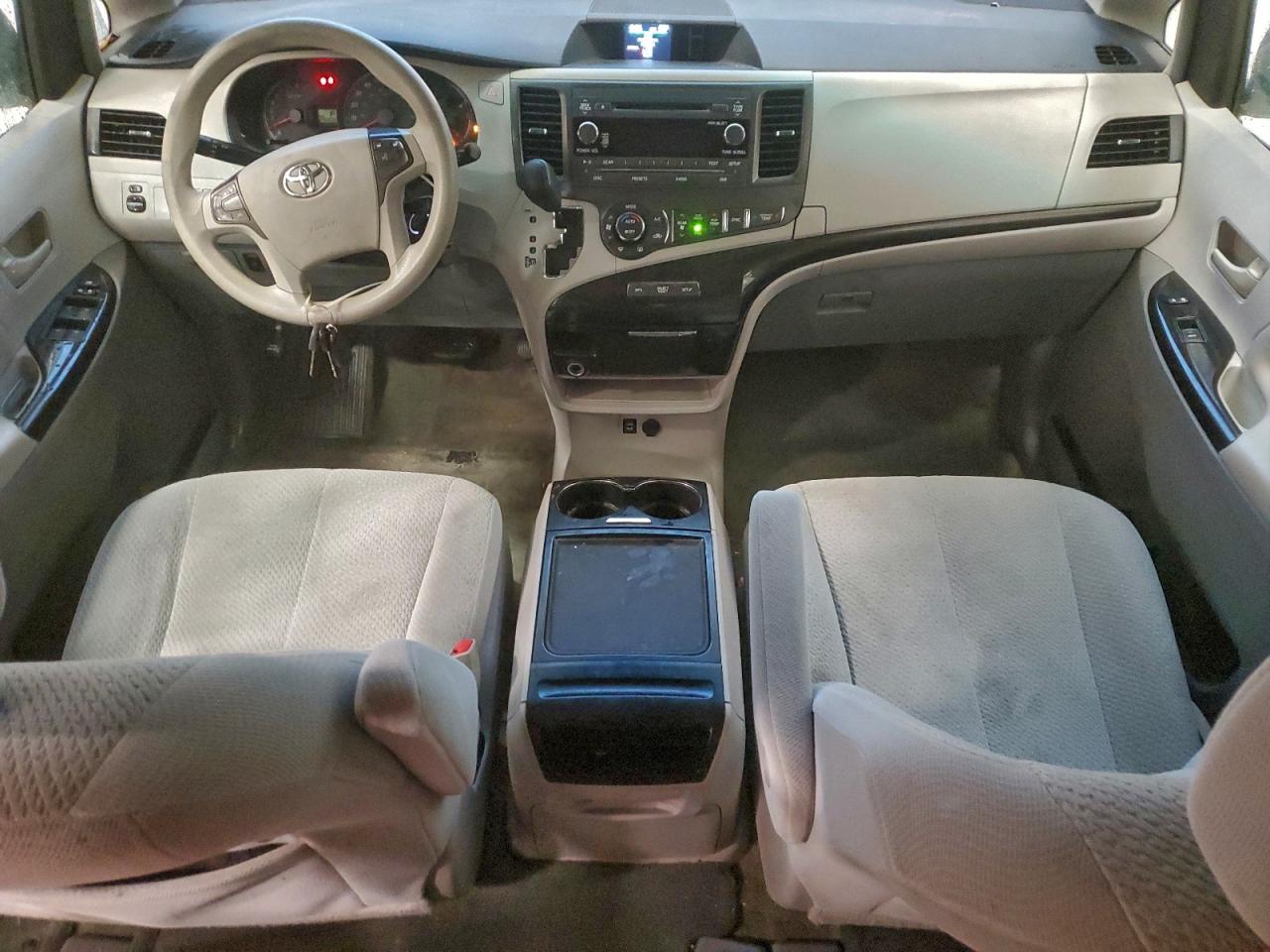 2014 Toyota Sienna Le VIN: 5TDKK3DC4ES517704 Lot: 94299925