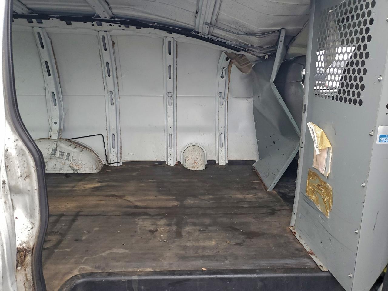 2005 Chevrolet Express G1500 VIN: 1GCFG15X251101222 Lot: 94230435