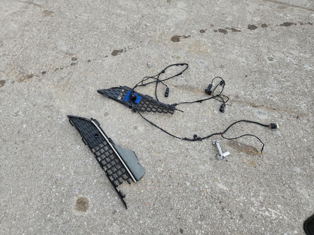 2018 Chrysler 300 S VIN: 2C3CCABG0JH143018 Lot: 94282335