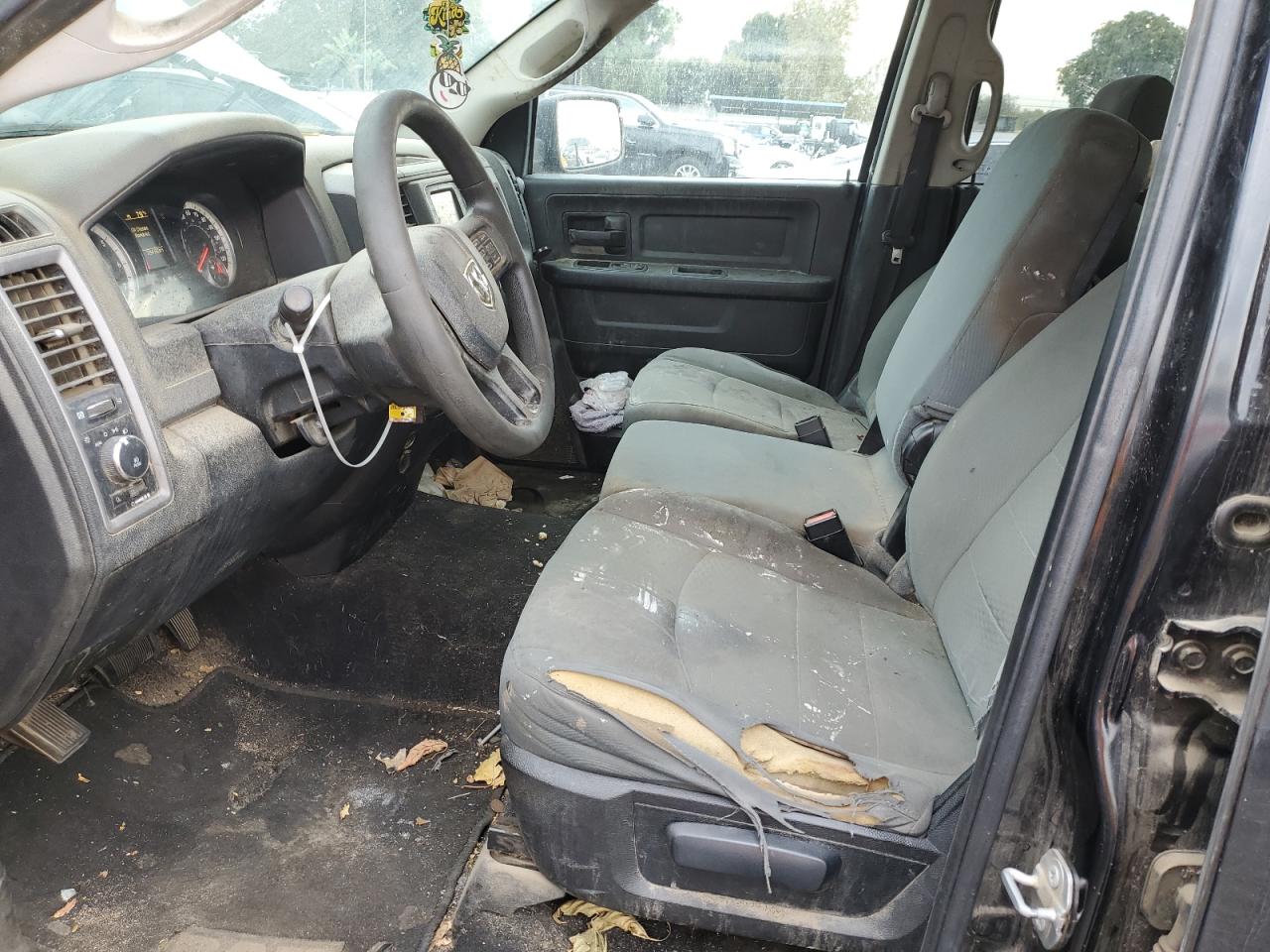 2017 Ram 1500 St VIN: 1C6RR6FG6HS505892 Lot: 92889275