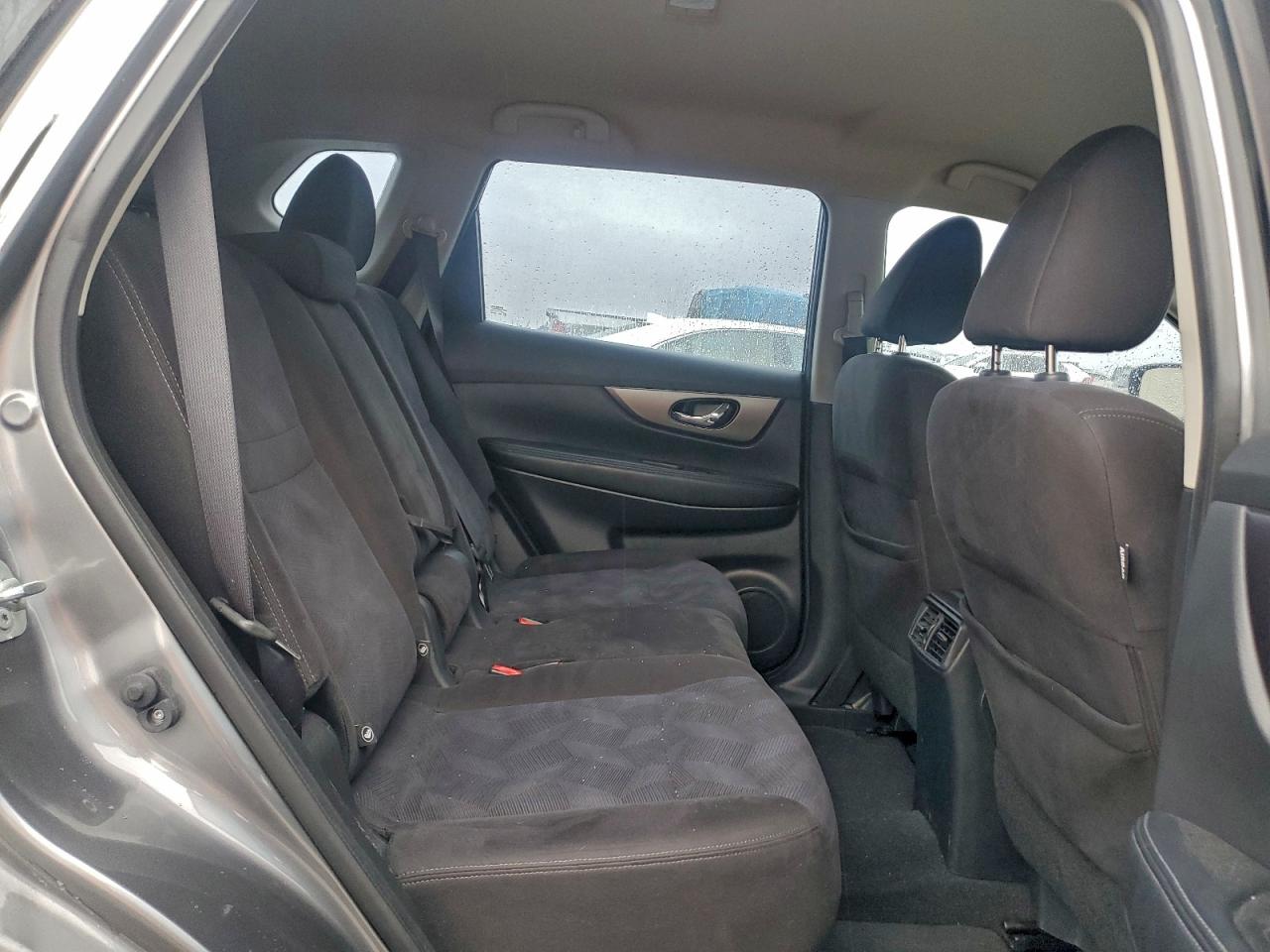 2015 Nissan Rogue S VIN: KNMAT2MTXFP562807 Lot: 94357865