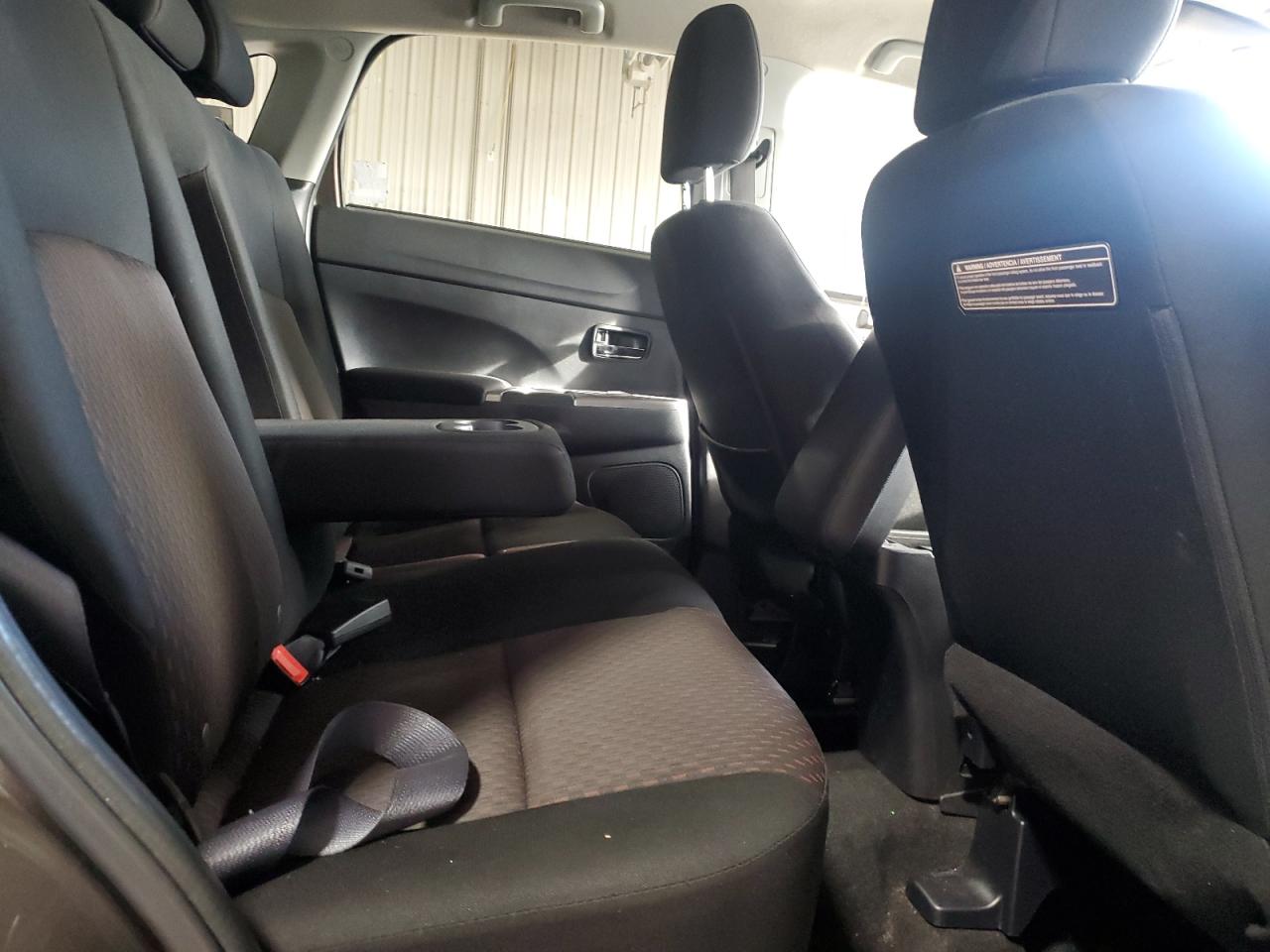 2018 Mitsubishi Outlander Sport Es VIN: JA4AR3AU4JU018762 Lot: 92601435