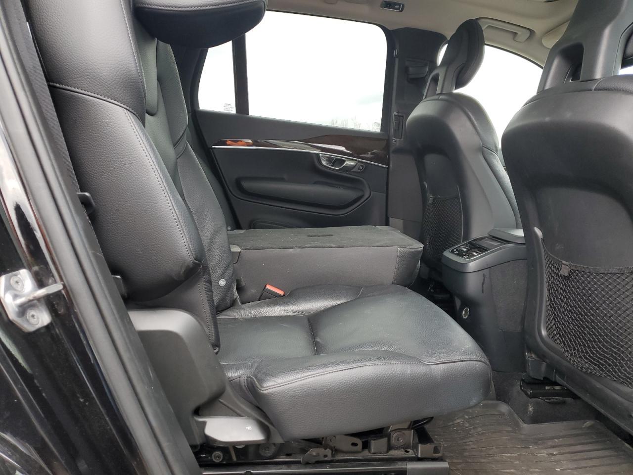 2016 Volvo Xc90 T6 VIN: YV4A22PK4G1068773 Lot: 92004595