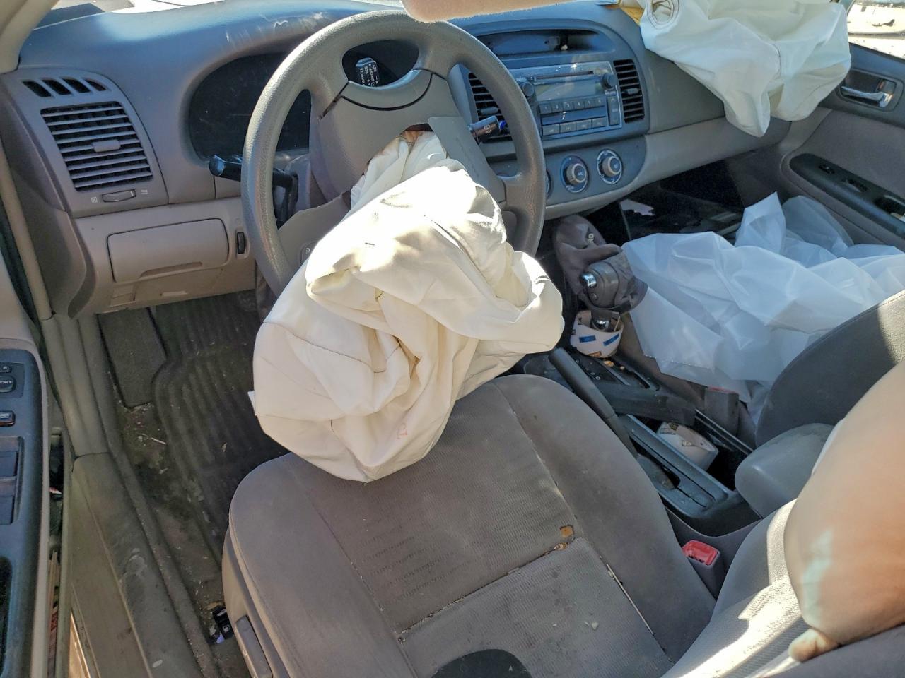 2005 Toyota Camry Le VIN: 4T1BE32K55U947184 Lot: 85441365