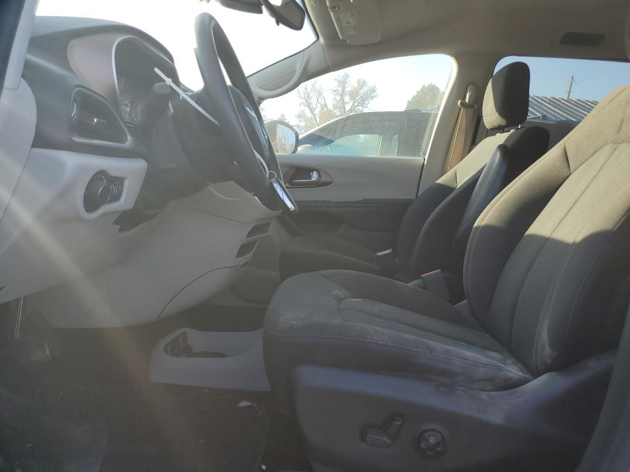 2017 Chrysler Pacifica Touring VIN: 2C4RC1DG3HR804841 Lot: 92432965