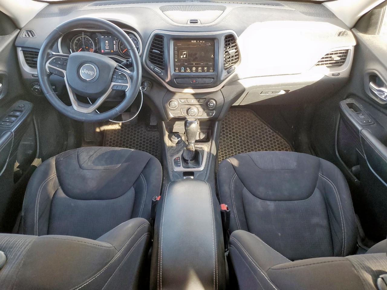 2015 Jeep Cherokee Latitude VIN: 1C4PJMCB9FW557706 Lot: 90936985