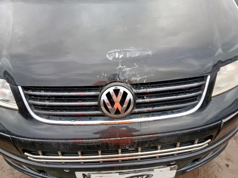 2005 VOLKSWAGEN CARAVELLE 2.5 TDI PD SE 130 5DR TIP AUTO