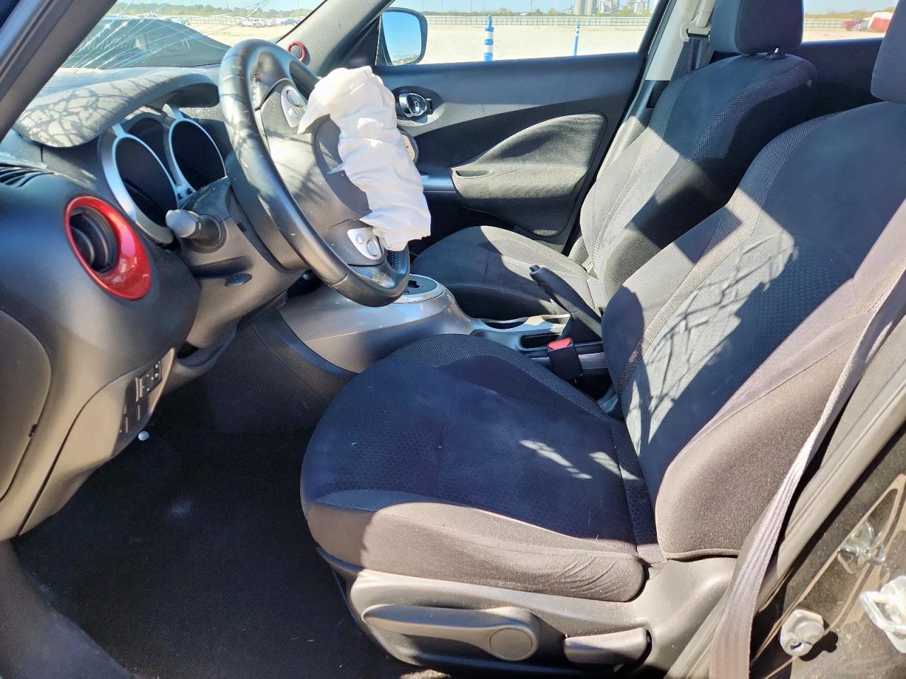 2015 Nissan Juke S VIN: JN8AF5MR7FT504002 Lot: 92434365