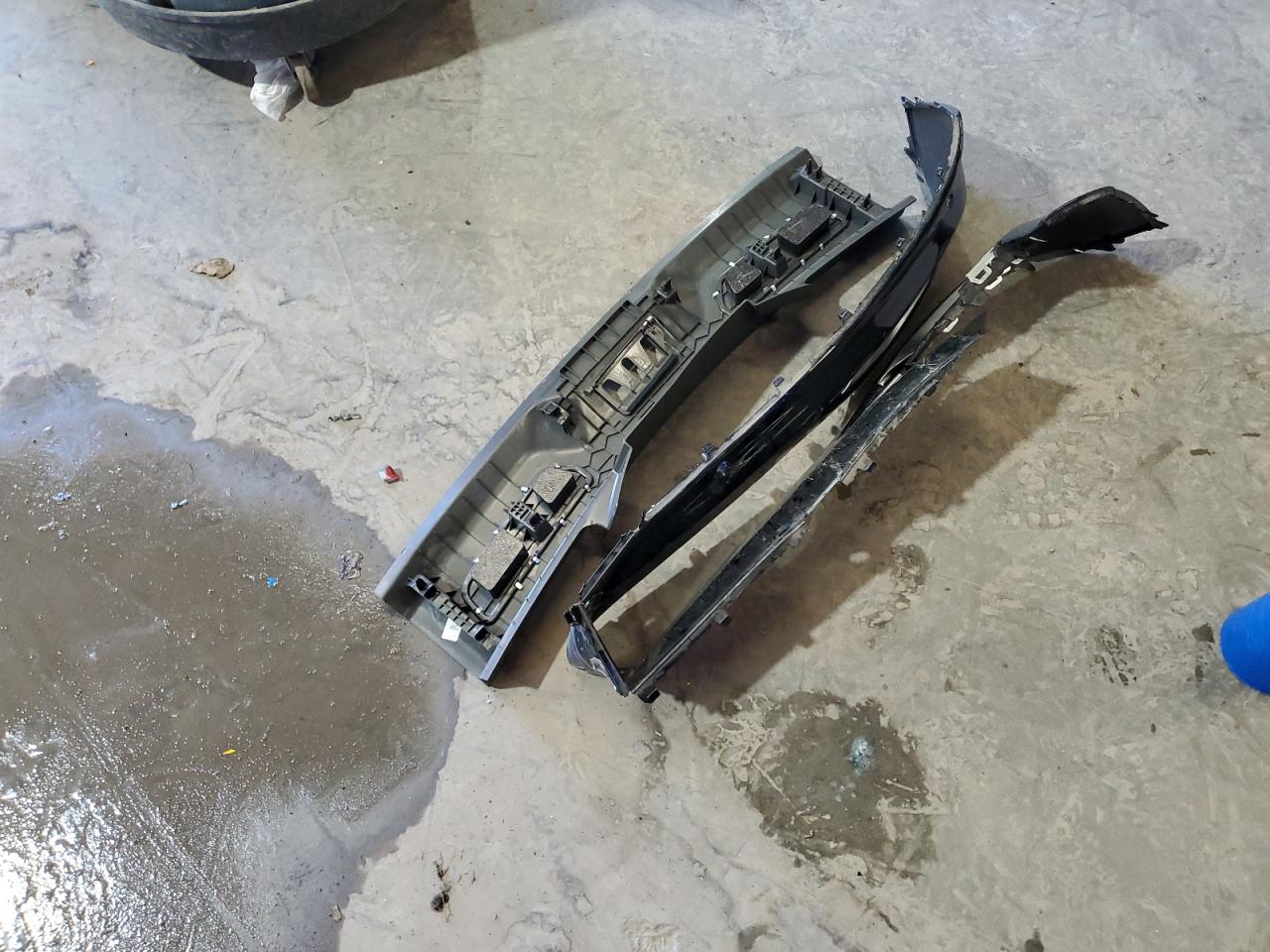 2025 Lincoln Nautilus Premiere VIN: 5LMPJ8JA7SJ951271 Lot: 91425725