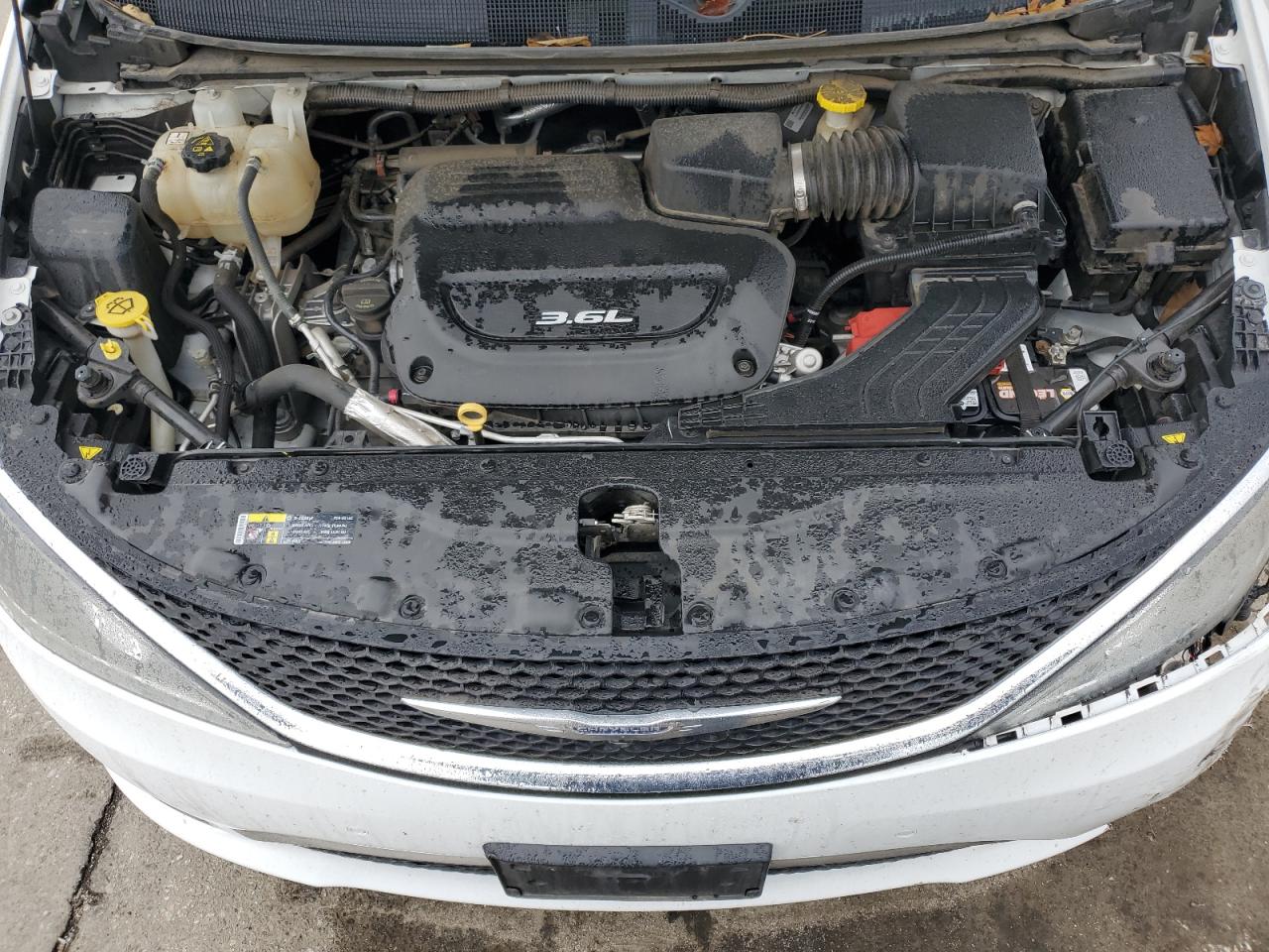 2017 Chrysler Pacifica Limited VIN: 2C4RC1GG0HR552722 Lot: 93064145