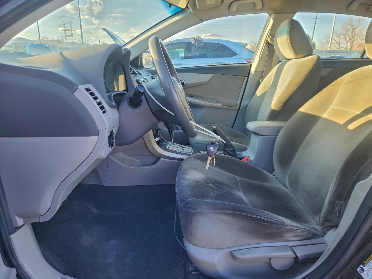 2010 Toyota Corolla Base VIN: 1NXBU4EEXAZ185995 Lot: 94481025