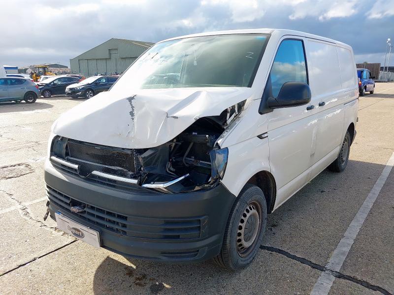 2017 VOLKSWAGEN TRANSPORTER 2.0 TDI BMT 84 STARTLINE VAN for sale at Copart NEWBURY