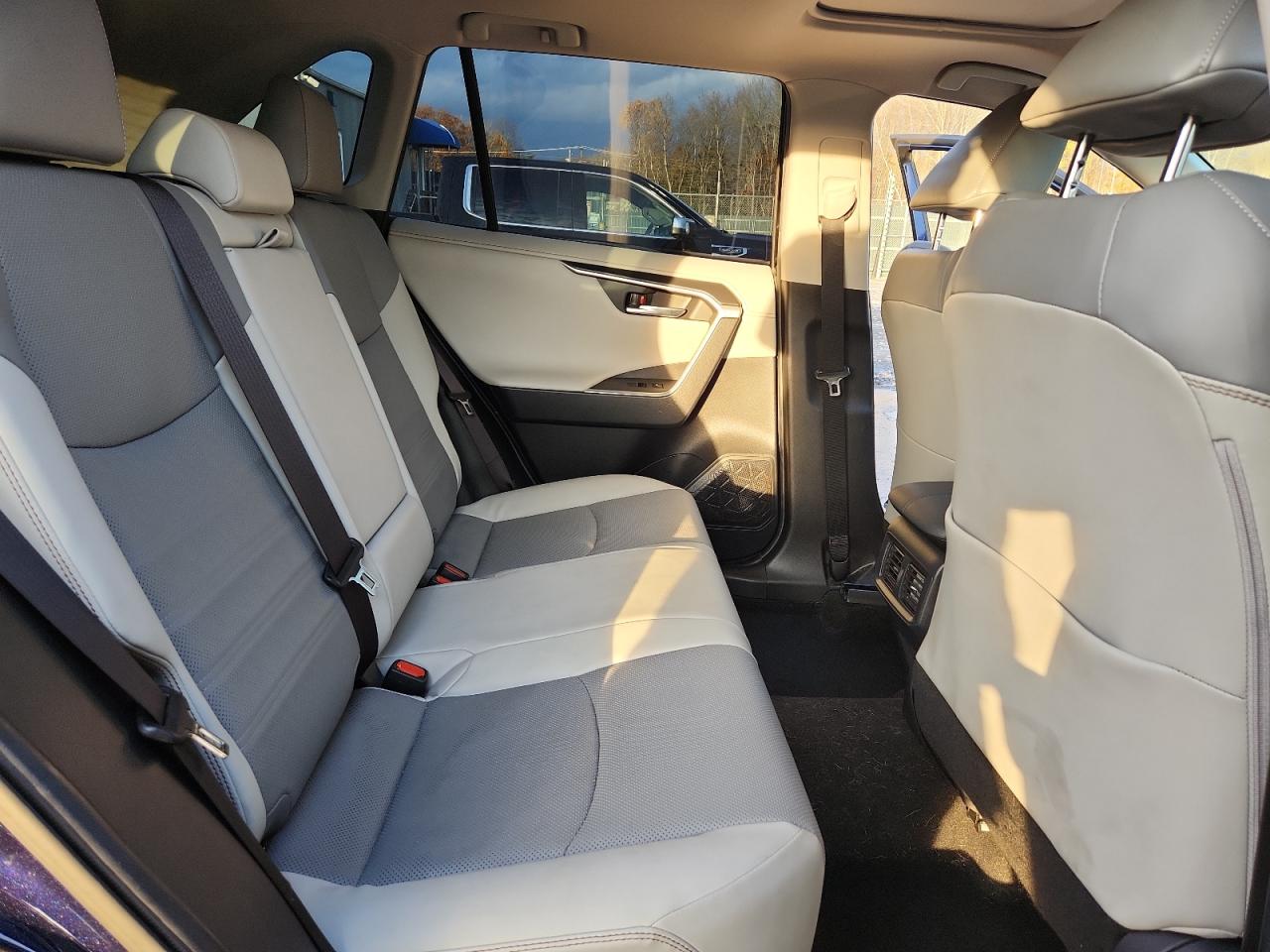 2019 Toyota Rav4 Limited VIN: JTMN1RFV9KD032631 Lot: 92018465