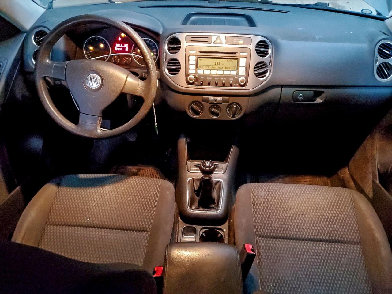 2009 Volkswagen Tiguan S VIN: WVGCV75N49W524351 Lot: 94040105