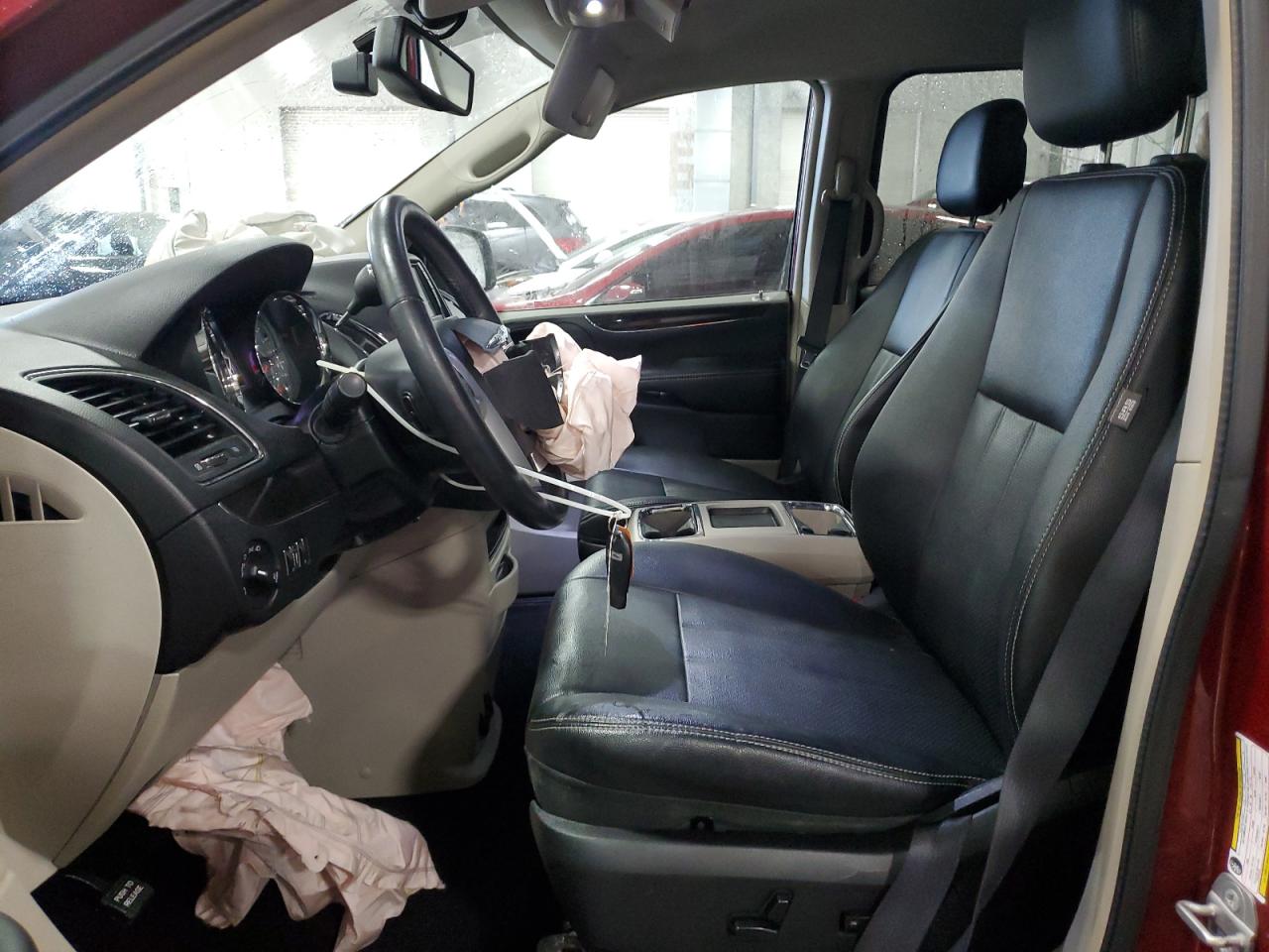 2016 Chrysler Town & Country Touring L VIN: 2C4RC1CG8GR239129 Lot: 92827605