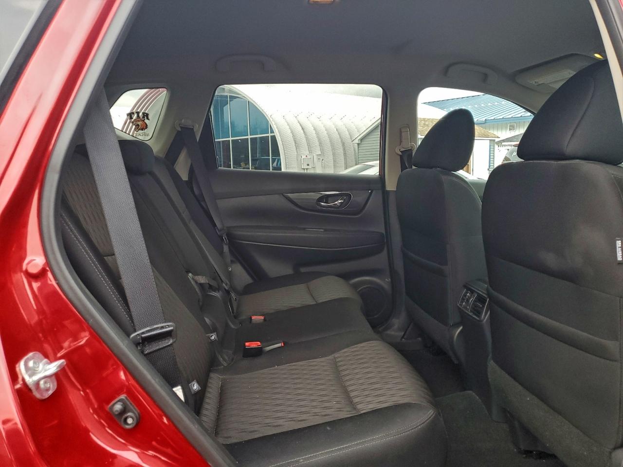 2017 Nissan Rogue Sv VIN: 5N1AT2MV6HC821655 Lot: 94895305