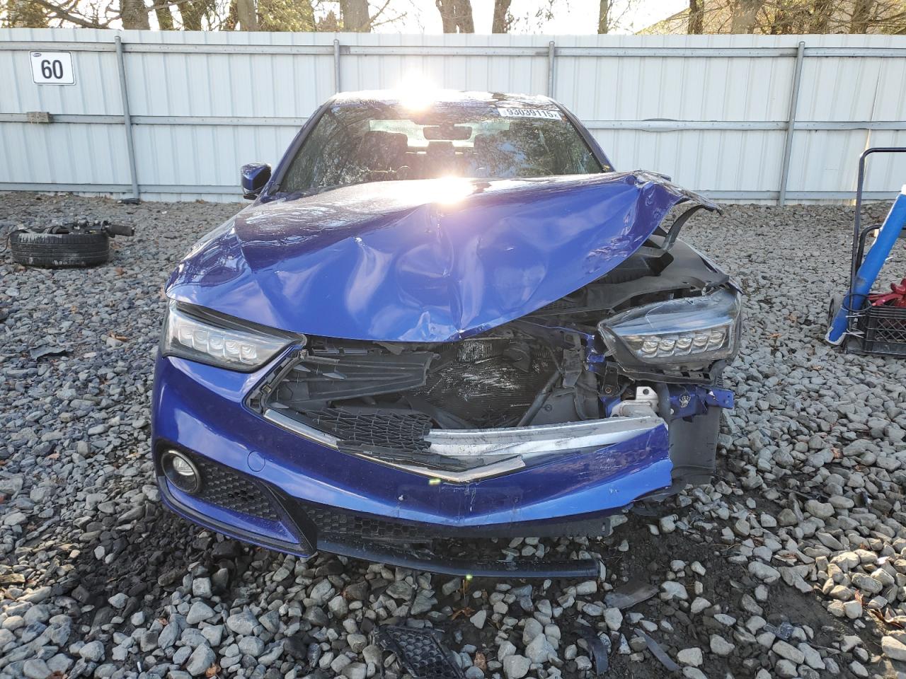 Фото: 19UUB3F63JA005375