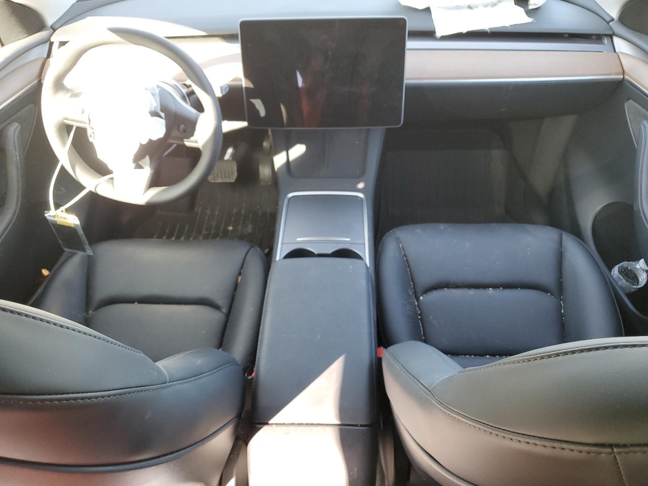 2024 Tesla Model Y VIN: 7SAYGAEE9RF070204 Lot: 91566045