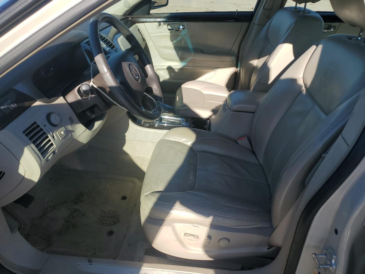 2011 Cadillac Dts VIN: 1G6KA5E6XBU104106 Lot: 92913065