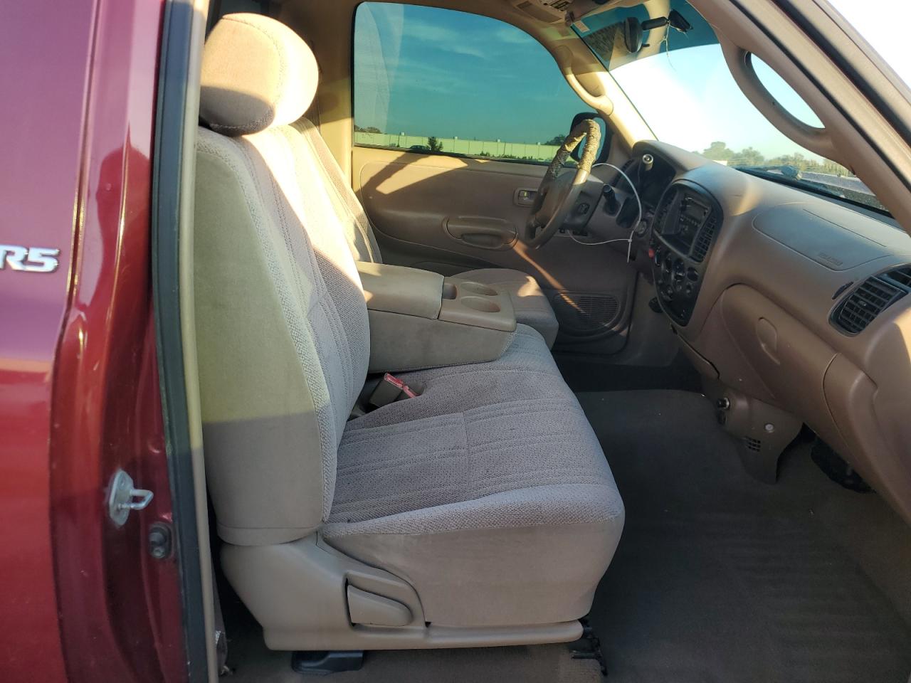 2000 Toyota Tundra Sr5 VIN: 5TBKT4419YS094620 Lot: 92985525