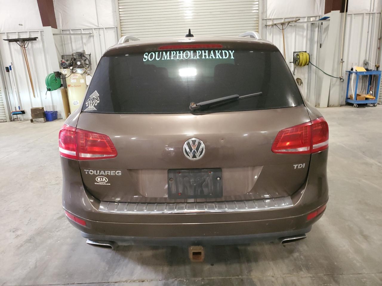 2011 Volkswagen Touareg V6 Tdi VIN: WVGFK9BP0BD002048 Lot: 93319085