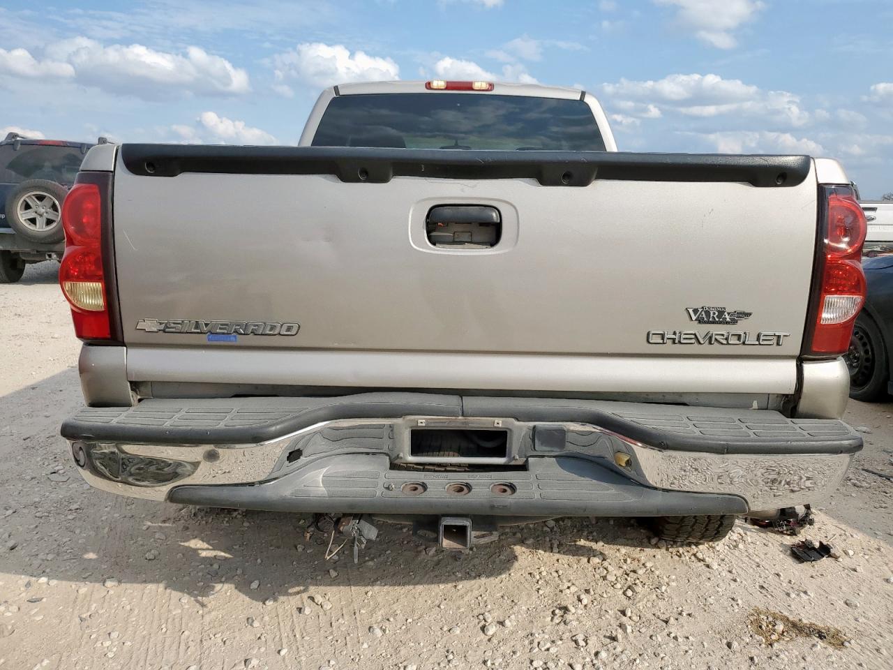 2003 Chevrolet Silverado C1500 VIN: 2GCEC19T031181870 Lot: 93446075