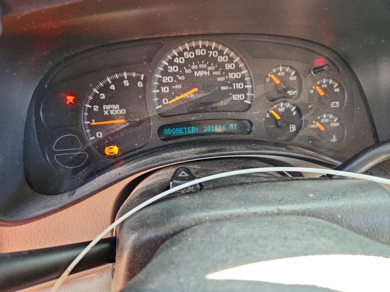 2004 Chevrolet Tahoe C1500 VIN: 1GNEC13Z24J285613 Lot: 94293115