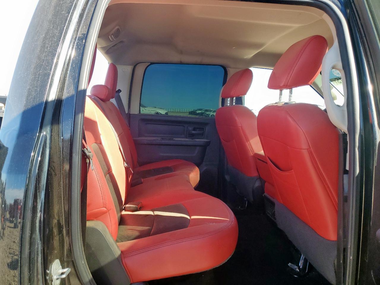 2015 Ram 1500 St VIN: 1C6RR6KT2FS570559 Lot: 92122415