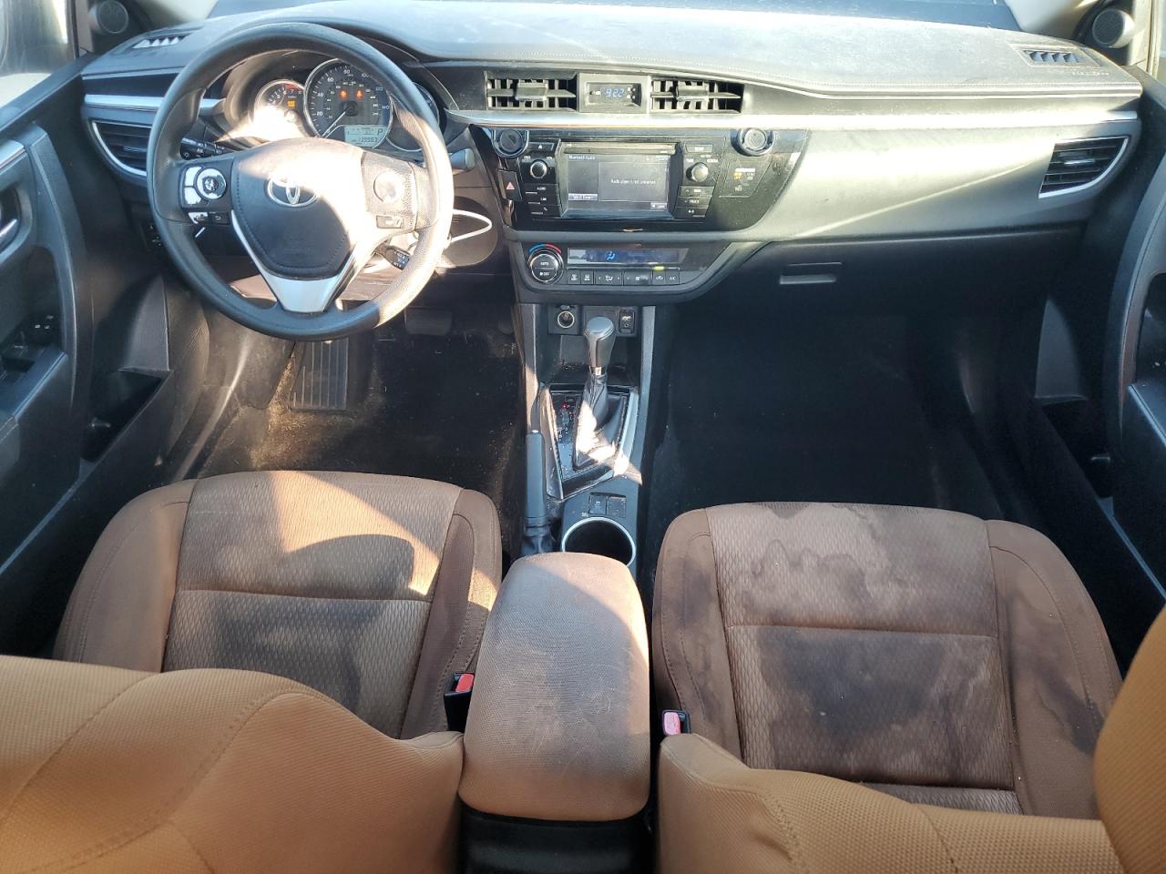 2015 Toyota Corolla L VIN: 5YFBURHE1FP339740 Lot: 92714865