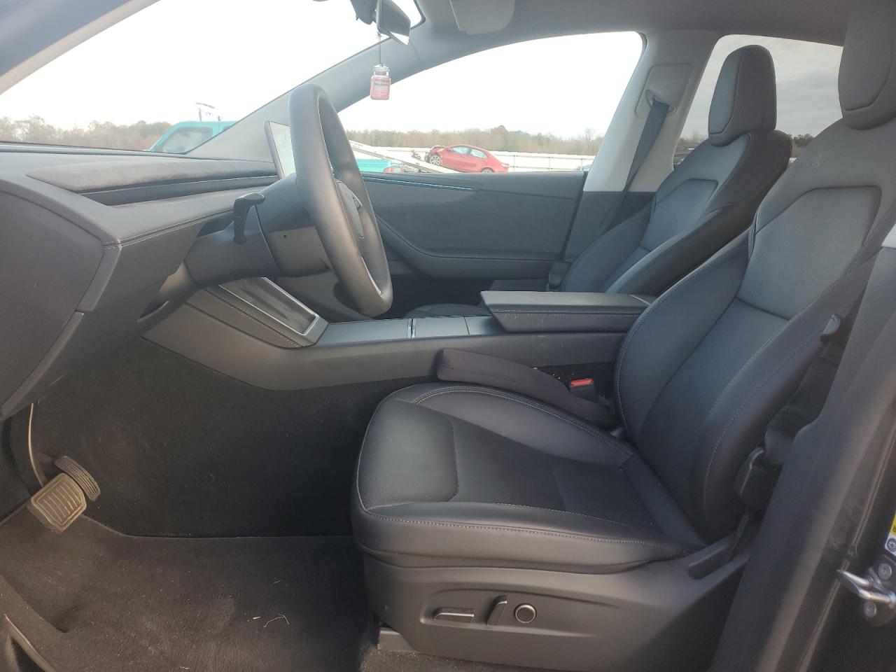 2026 Tesla Model Y VIN: 7SAYGDEE7TF323626 Lot: 93055565