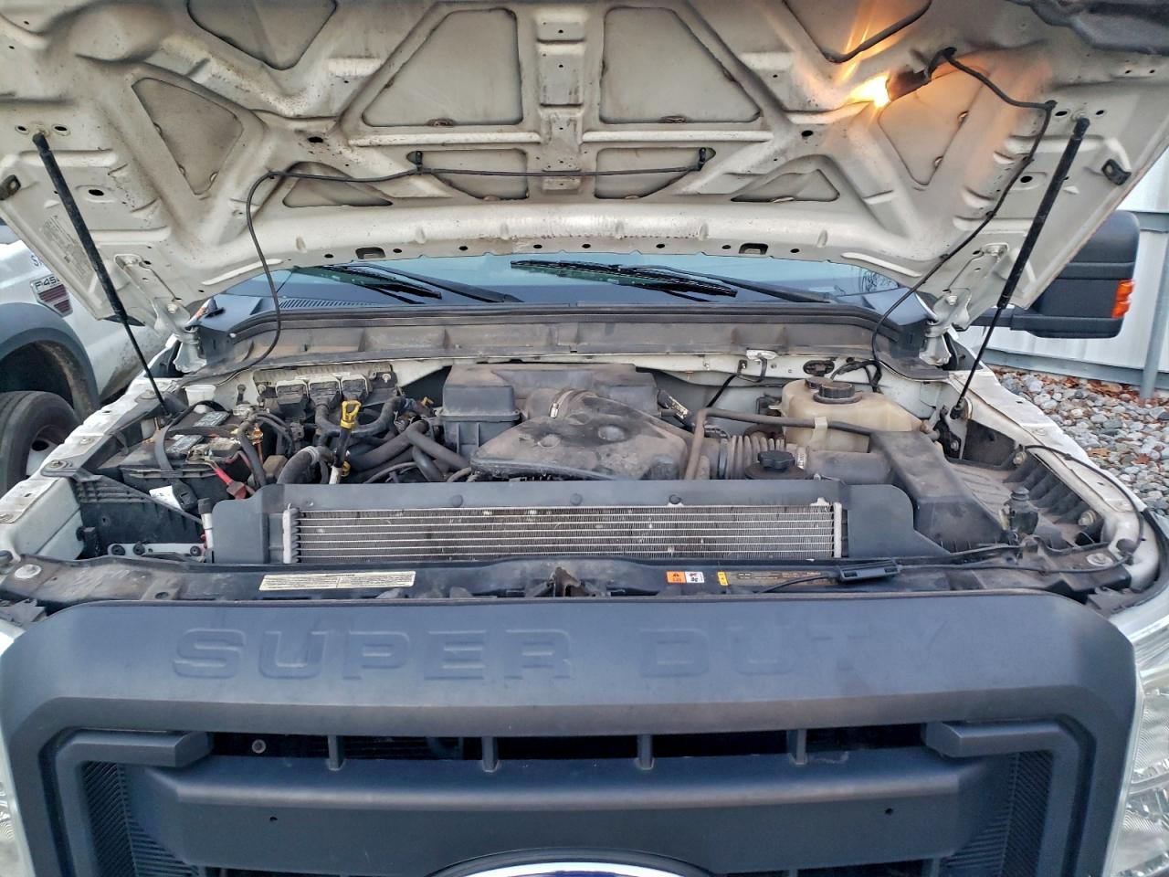 2011 Ford F350 Utility / Service Truck VIN: 1FDRF3H62BEA33387 Lot: 94233225