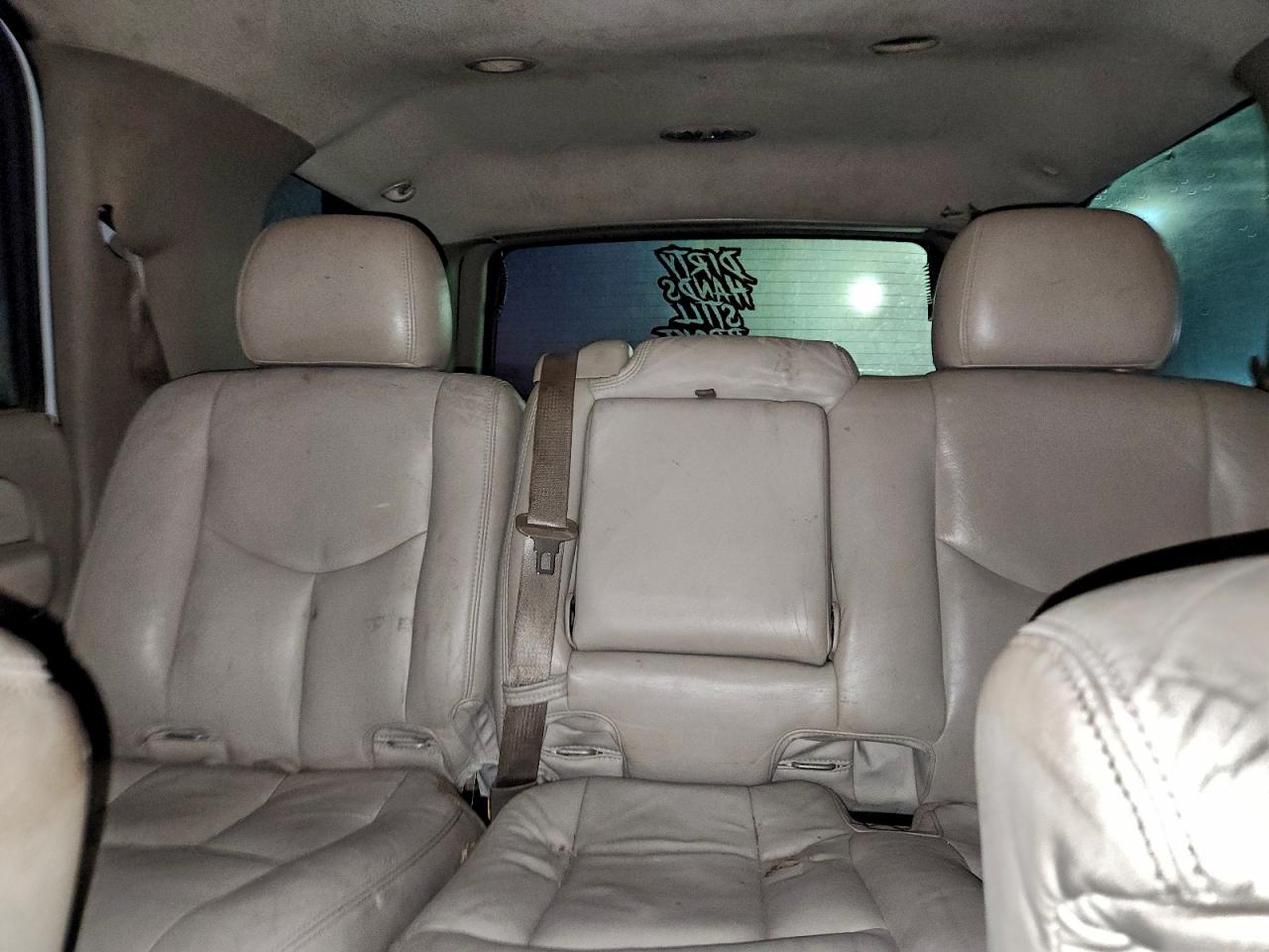 2002 Chevrolet Tahoe C1500 VIN: 1GNEC13Z52R235965 Lot: 93934315