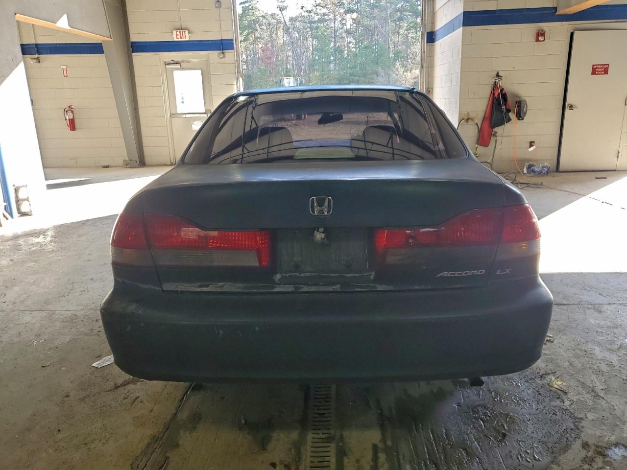 2001 Honda Accord Lx VIN: 1HGCG56451A110118 Lot: 94001595